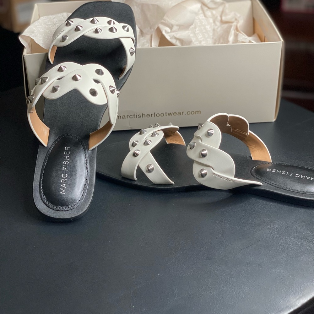 Marc Fisher slide never worn Brand New in box - Picture 10 of 16